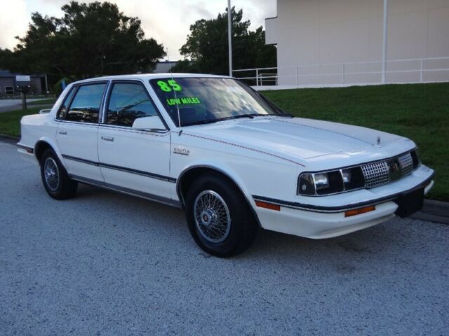 1985 Oldsmobile Cutlass Brougham Sedan - photo 7