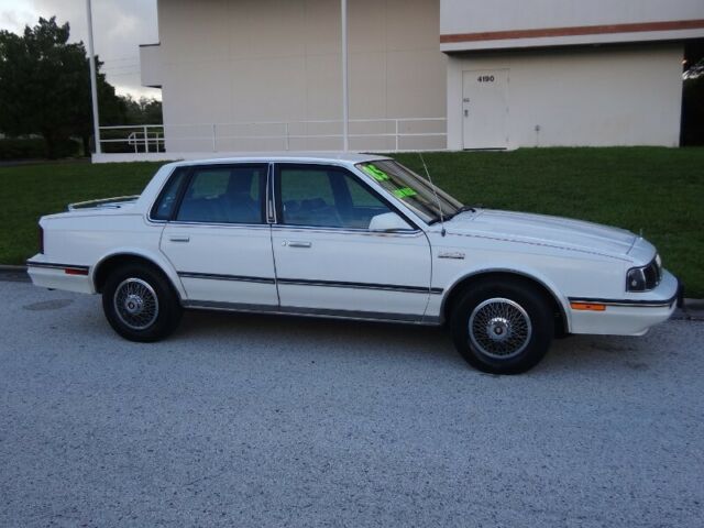 1985 Oldsmobile Cutlass Brougham Sedan - photo 9