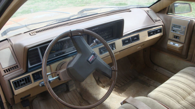 1985 Oldsmobile Cutlass LS Sedan 4-Door - photo 5