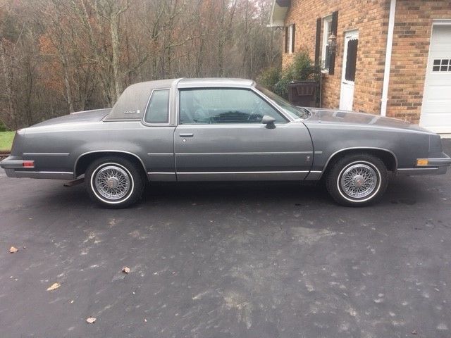 1985 Oldsmobile Cutlass, One Owner, 64,342 miles, V8 w/4 barrel special ordered. 1985 Oldsmobile Cutlass