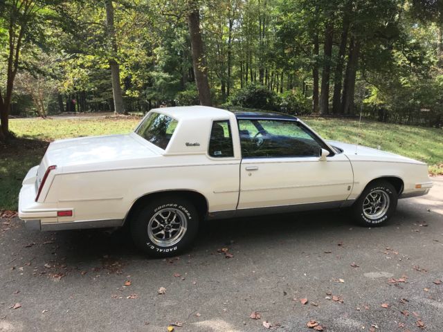 1985 Oldsmobile Cutlass Salon - photo 2