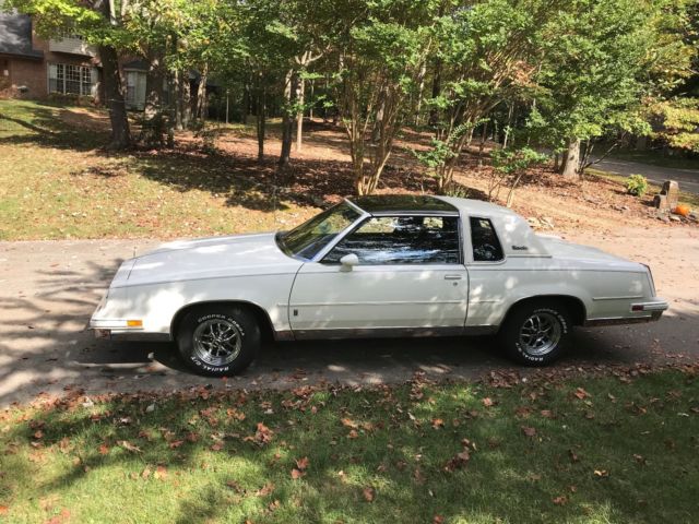 1985 Oldsmobile Cutlass Salon - photo 3
