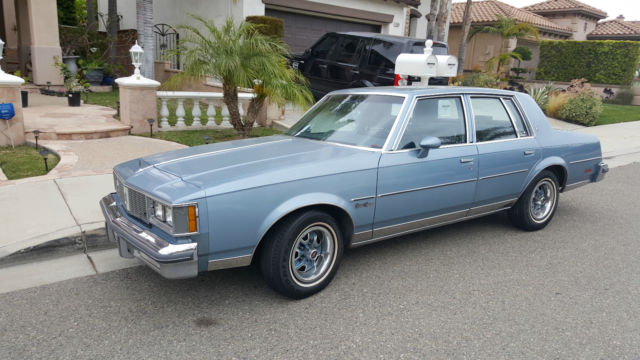 1985 Oldsmobile Cutlass Supreme Base Sedan 4-Door 3.8L 1985 Oldsmobile Cutlass