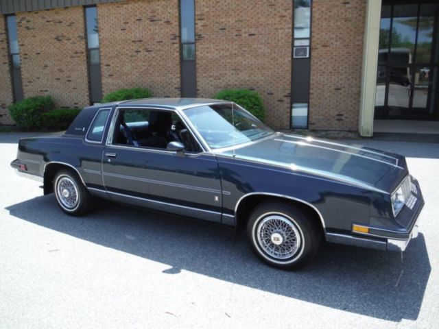 1985 Oldsmobile Cutlass Brougham Coupe 2-Door
