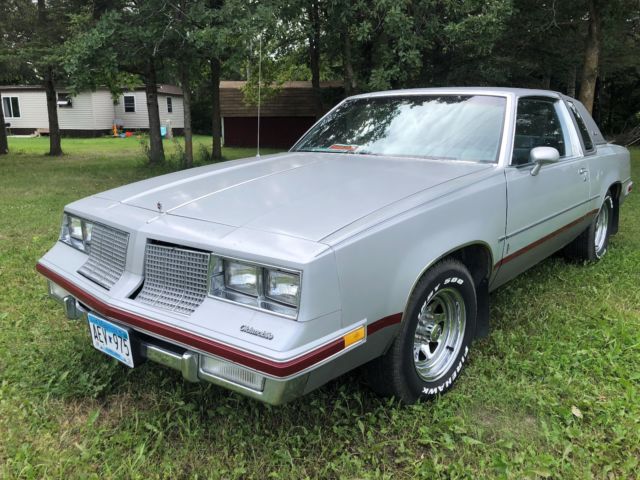 1985 Oldsmobile Cutlass Supreme Brougham - photo 2