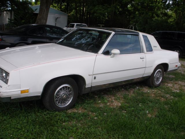 1985 Oldsmobile Cutlass Supreme Brougham - photo 3