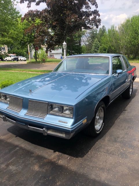 1985 Oldsmobile Cutlass - photo 2