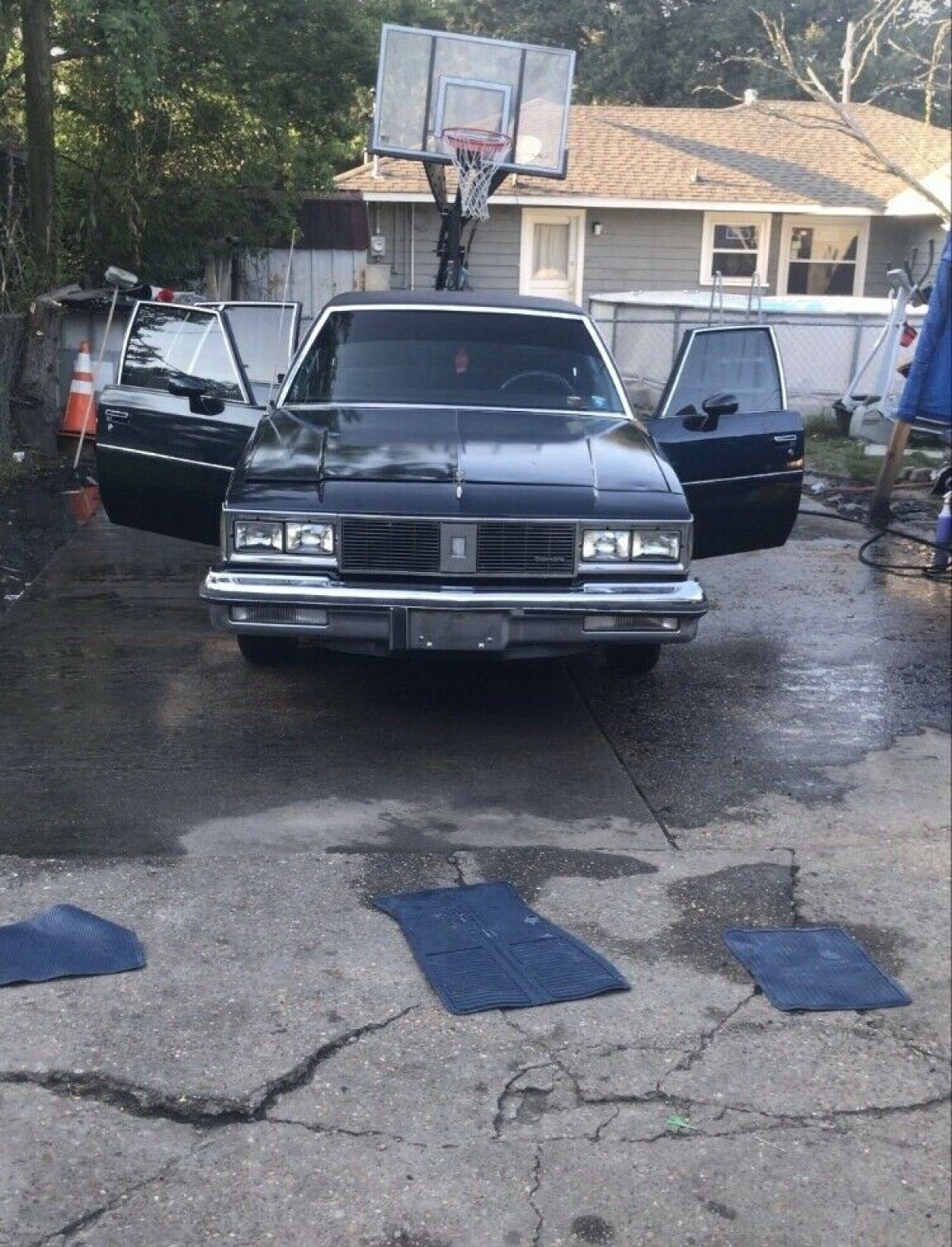 1985 Oldsmobile Cutlass Supreme Sedan Blue RWD Automatic 1985 Oldsmobile Cutlass Supreme