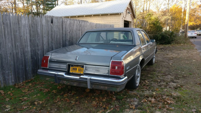 1985 Oldsmobile Eighty-Eight Royale Brougham - photo 3