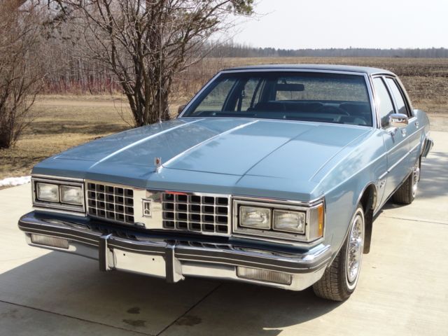 1985 Oldsmobile Delta 88 Royale Brougham Sedan 1985 Oldsmobile Eighty-Eight