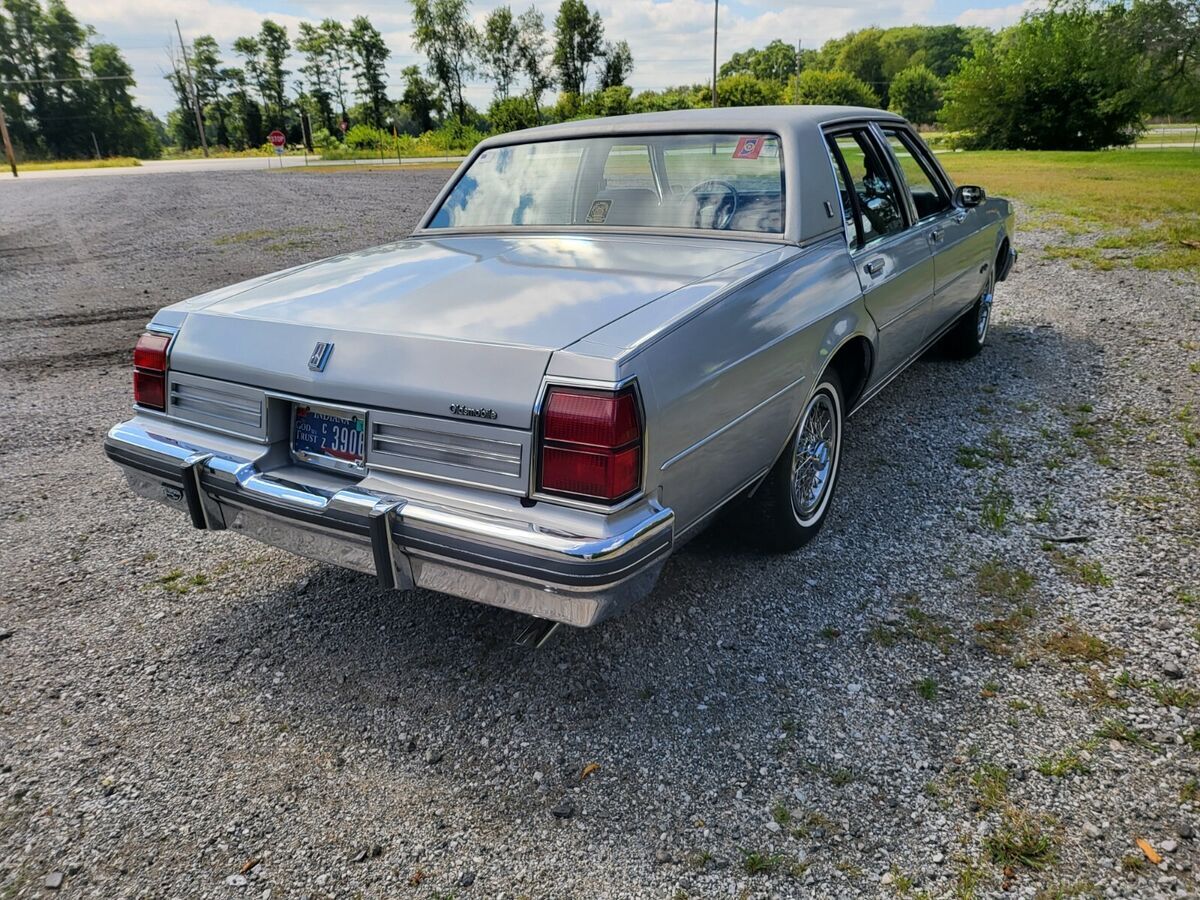 1985 Oldsmobile Eighty-Eight ROYALE BROUGHAM LS - photo 5