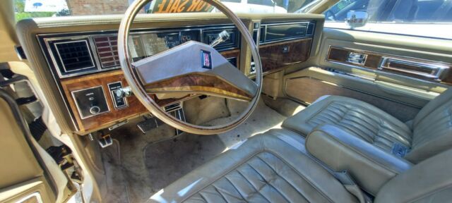 1985 Oldsmobile Toronado - photo 7