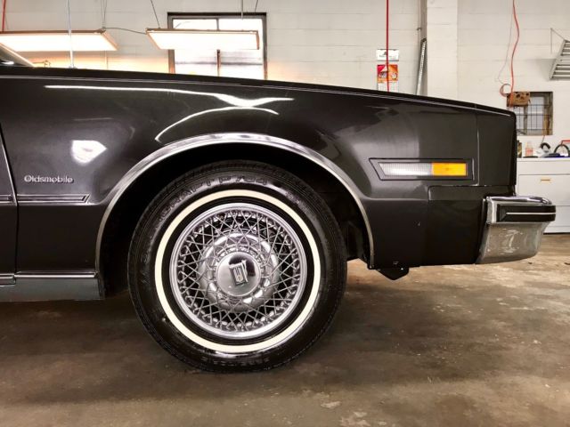1985 Oldsmobile Toronado - photo 6