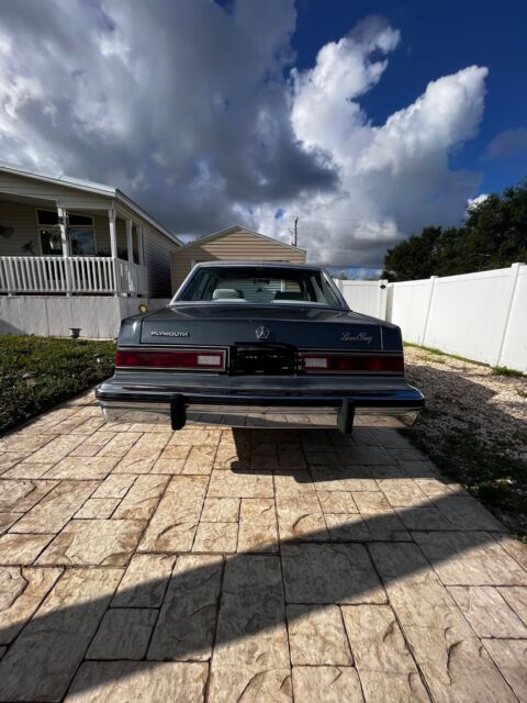 1985 Plymouth Fury CARAVELLE