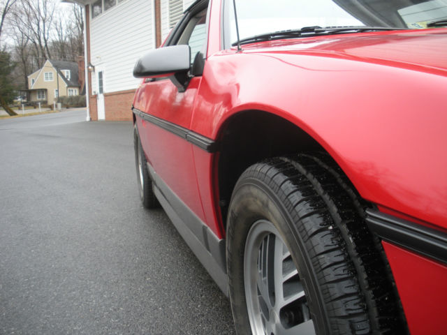 1985 Pontiac Fiero - photo 10