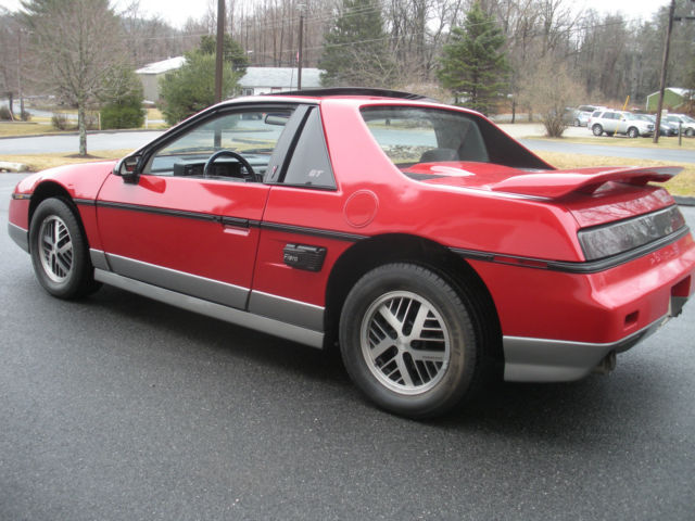 1985 Pontiac Fiero - photo 11