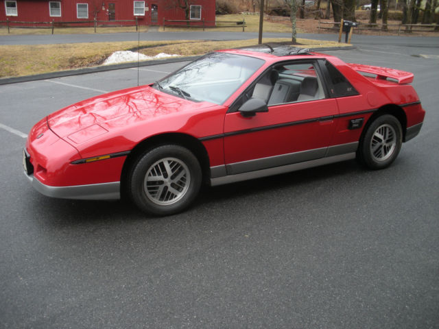 1985 Pontiac Fiero - photo 6