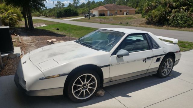 1985 Pontiac Fiero GT - photo 3