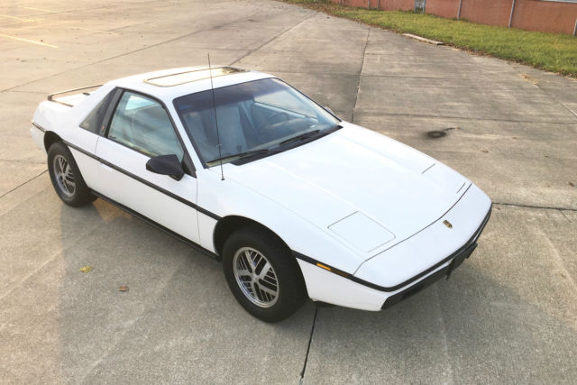 1985 Pontiac Fiero 25K MILES! - photo 5