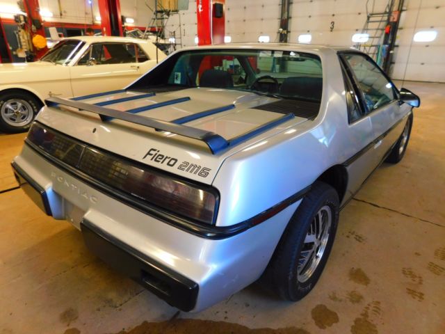 1985 Pontiac Fiero 2M6 - photo 4