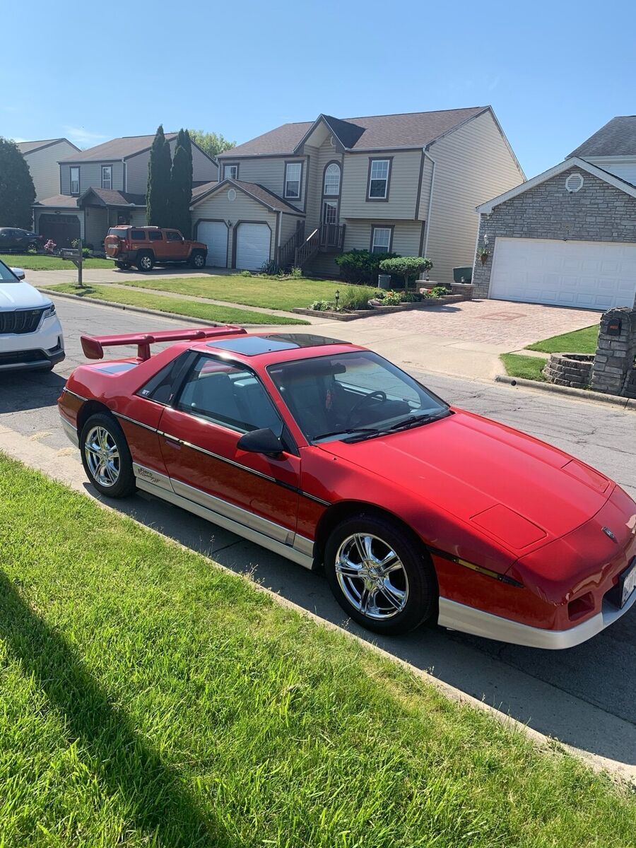 1985 Pontiac Fiero GT - photo 3
