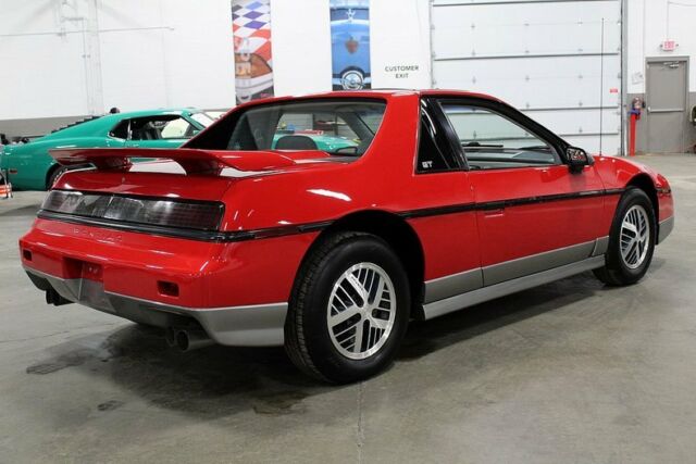 1985 Pontiac Fiero GT - photo 5