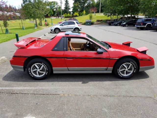 1985 Pontiac Fiero GT - photo 3