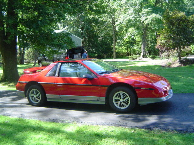 1985 Pontiac Fiero SILVER - photo 3