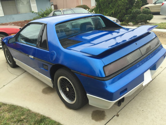 1985 Pontiac Fiero GT V-6 - photo 3