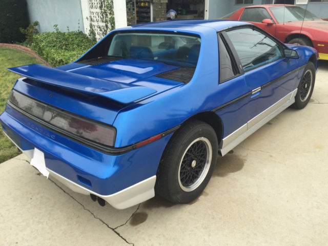 1985 Pontiac Fiero GT V-6 - photo 4