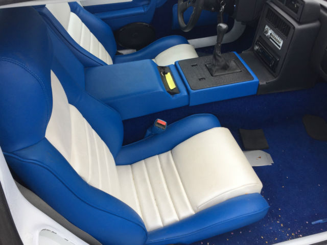 1985 Pontiac Fiero GT V-6 - photo 5