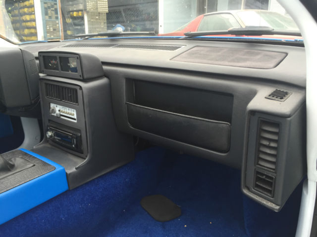 1985 Pontiac Fiero GT V-6 - photo 6