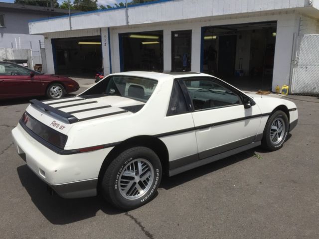 1985 Pontiac Fiero GT V6 - photo 4