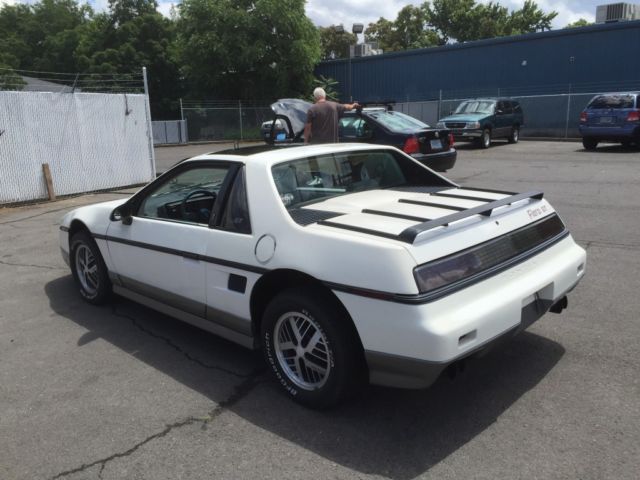 1985 Pontiac Fiero GT V6 - photo 8