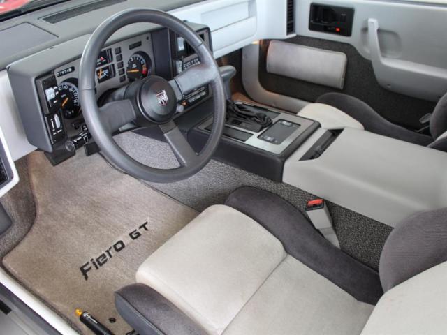1985 Pontiac Fiero GT - photo 2