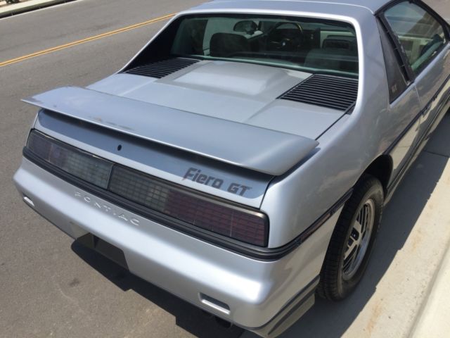 1985 Pontiac Fiero GT Coupe V6 Manual NO RESERVE - photo 8