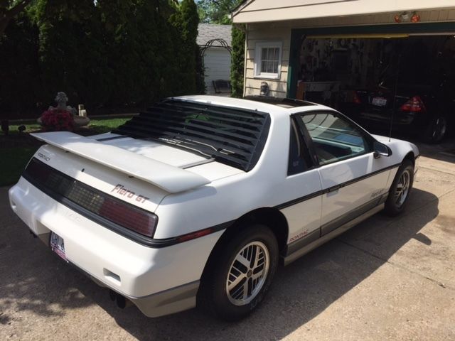 1985 Pontiac Fiero GT White 1985 Pontiac Fiero