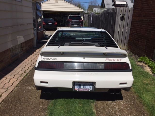1985 Pontiac Fiero - photo 5