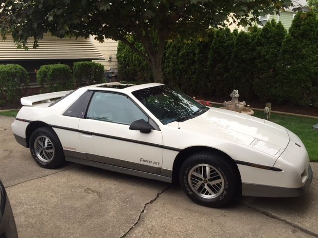 1985 Pontiac Fiero - photo 8