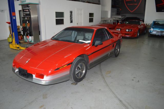 1985 Pontiac Fiero WHAT A FIND!!! SUCH A GREAT CAR, MUST HAVE!!! - photo 3