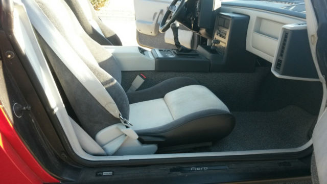 1985 Pontiac Fiero - photo 12