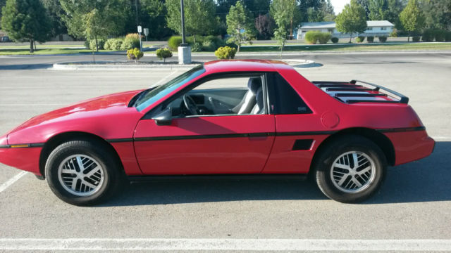 1985 Pontiac Fiero - photo 5