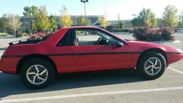 1985 Pontiac Fiero - photo 6