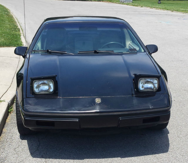 1985 Pontiac Fiero - photo 3