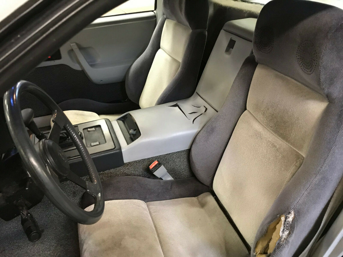 1985 Pontiac Fiero - photo 6