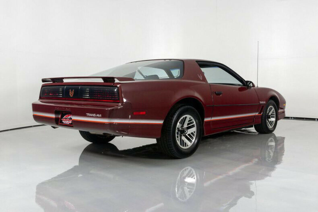 1985 Pontiac Firebird Trans Am - photo 10