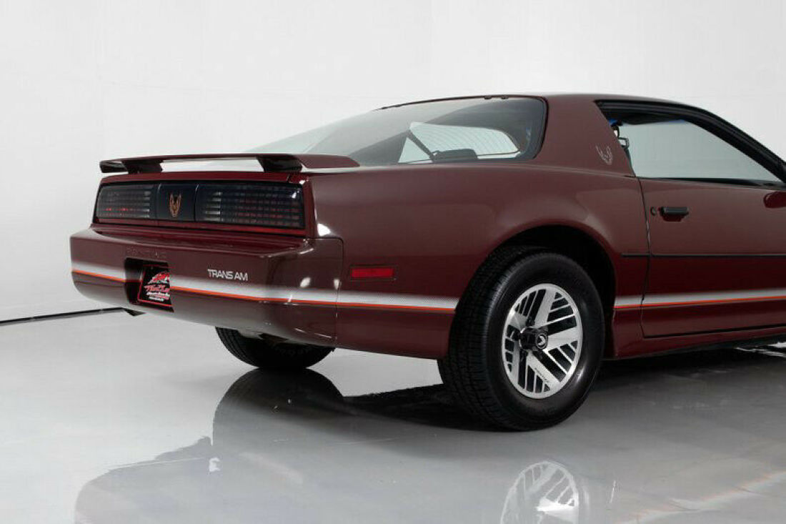 1985 Pontiac Firebird Trans Am - photo 11