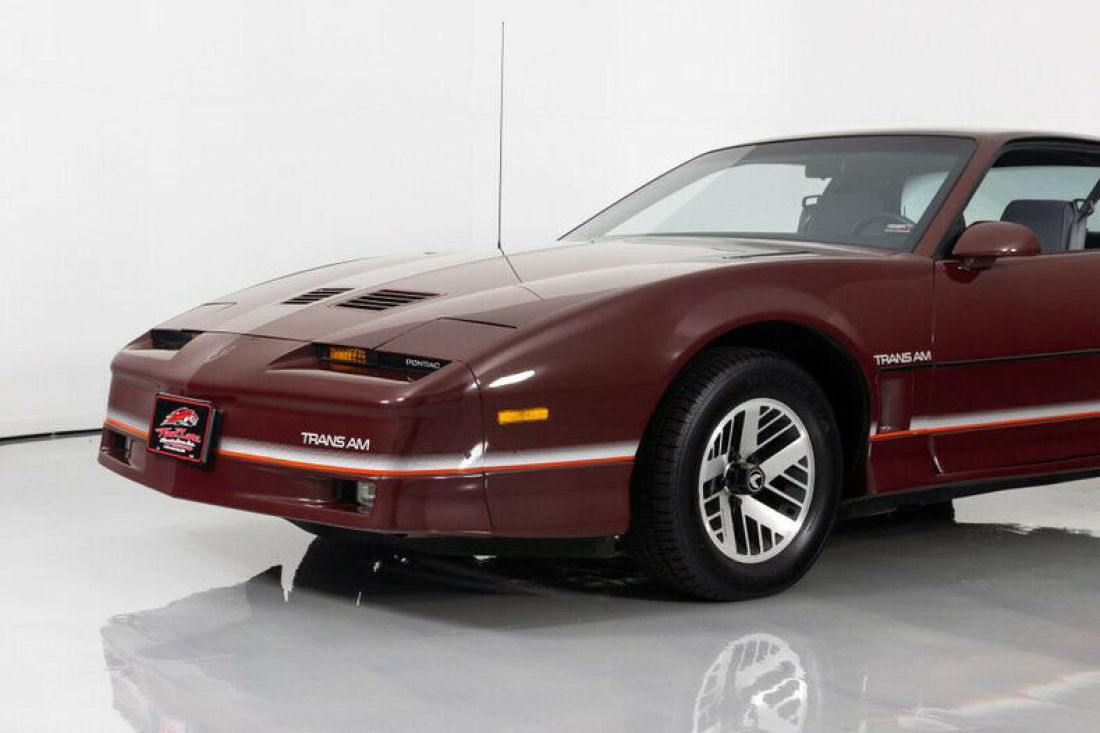 1985 Pontiac Firebird Trans Am - photo 6