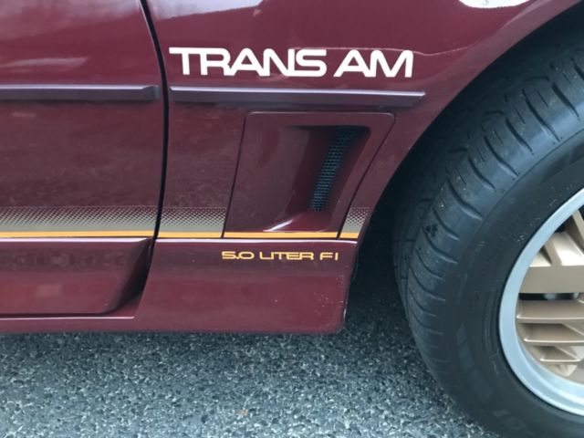 1985 Pontiac Firebird Trans Am 2dr Hatchback - photo 2