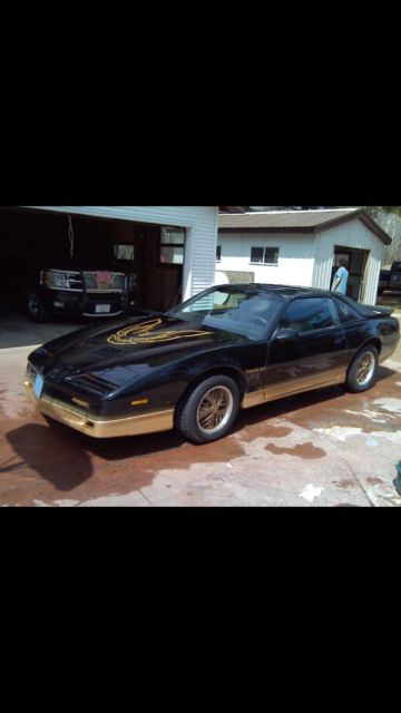 1985 Pontiac Firebird - photo 2